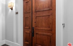 411 N Oakhurst Dr, Beverly Hills, CA 90210