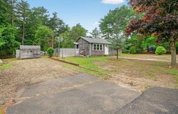 190 Hathaway St, Wareham, MA 02571