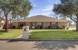 1601 Sunset Cir, Cameron, TX 76520