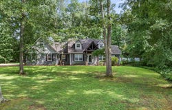 105 Evergreen Ct, Sheffield, AL 35660