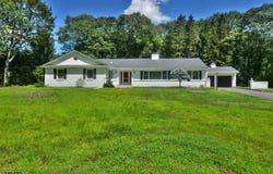 47 Twin Brooks Rd, Saddle River Boro, NJ 07458-3322