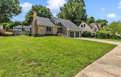 607 SW Murray Road, Lee's Summit, MO 64081