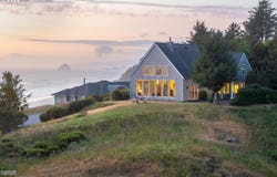 5340 HAYSTACK DR, Neskowin, OR 97149