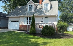 442 Fairway Boulevard, Willowick, OH 44095