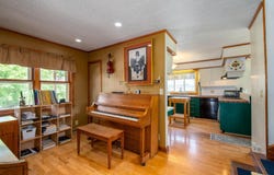 2443 E WISCONSIN Avenue, APPLETON, WI 54911