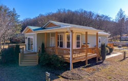 990 Hornet Dr., Whittier, NC 28789