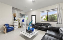 8292 NW 43 Street, Doral, FL 33166