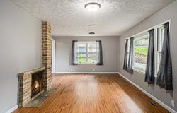 433 MIDLAND Drive, COUNCIL BLUFFS, IA 51503