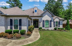 557 Crown Dr, Fulton, MS 38843