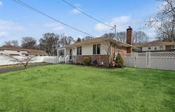 10 Bass Court, Huntington, NY 11743
