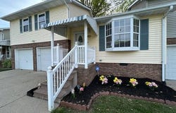 15 Cobblestone Lane, Huntington, WV 25705