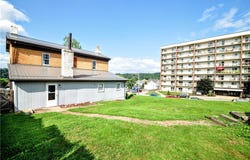 223 5th St, California, PA 15419