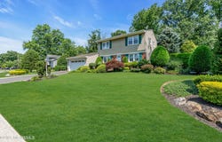 30 Daniel Drive, Matawan, NJ 07747