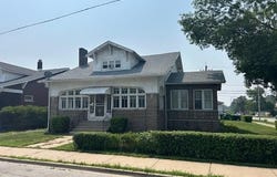 780 State Line Road, Calumet City, IL 60409