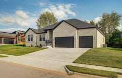 1702 E Cobblestone Drive, Ozark, MO 65721