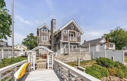 33 Crescent Ave, Beverly, MA 01915