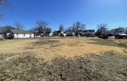 1221 E Jackson Street, Mexico, MO 65265