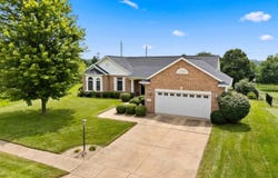 103 WINDSONG Drive, Washington, IL 61571