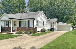 1053 Burlington Avenue, Frankfort, IN 46041-1401