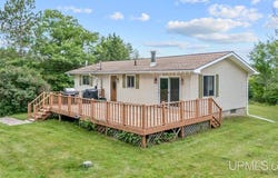 N1572 Hamilton Lakes, Vulcan, MI 49892