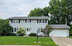 6315 N RIVIERA Court, Peoria, IL 61614