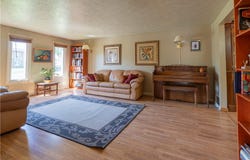 207 Manor Ct, Pittsburgh, PA 15241