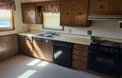 2006 Colgate Drive, Perryton, TX 79070