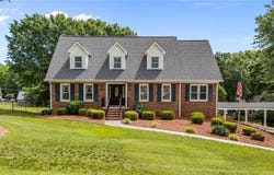 8016 Riverview Drive, Clemmons, NC 27012