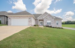 381 Rolling Brook Dr, Rogersville, AL