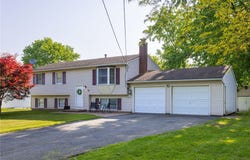 44 Hidden Creek Lane, Hamlin, NY 14464