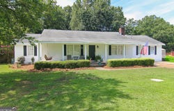 1404 Tucker, Perry, GA 31069