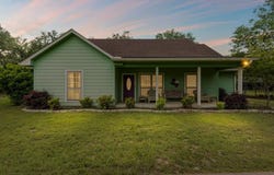 690 County Road 15560, Paris, TX 75462