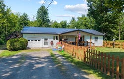 5 Scotts Lane, Venice, NY 13118