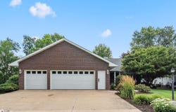 2722 Bittersweet Place, Burlington, IA 52601