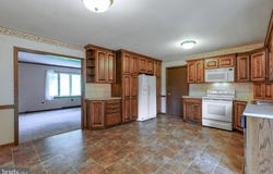 960 FURNACE HILLS PIKE, LITITZ, PA 17543