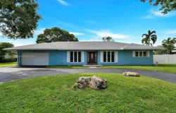 7491 SW 18th St, Plantation, FL 33317