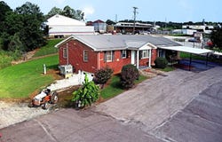 1560 West Main St, Livingston, TN 38570