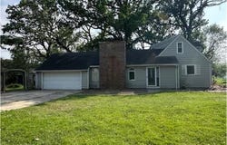 700 Oakland Place NE, Austin, MN 55912