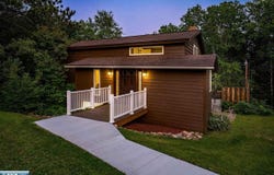 29 N Ridge Rd, Esko, MN 55733