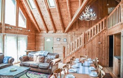 194 THORNBERRY LANE, BLAKESLEE, PA 18610