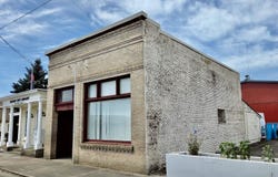 751 W 1st St, Halsey, OR 97348