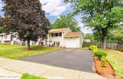 28 Salem Hill Road, Howell, NJ 07731