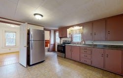 8 Howe Street, Lewiston, ME 04240