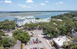 960 Ribaut Road, Beaufort, SC 29902