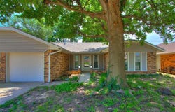804 Royal Lane, Yukon, OK 73099