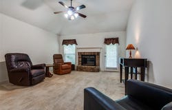 304 Creekside Way, Waxahachie, TX 75165