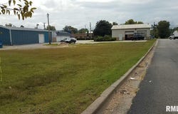 622 E MAIN Street, Carbondale, IL 62901
