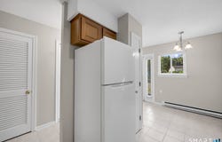 10 Knoll Lane, Simsbury, CT 06089