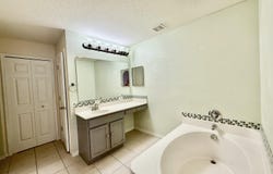991 SE Bywood Avenue, Port Saint Lucie, FL 34983