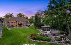 3420 Fairview Avenue N, Arden Hills, MN 55112